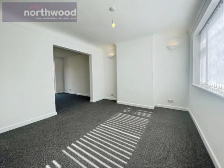 3 bedroom Semi-detached house to let in Pool Lane, Upton, Wirral, CH49