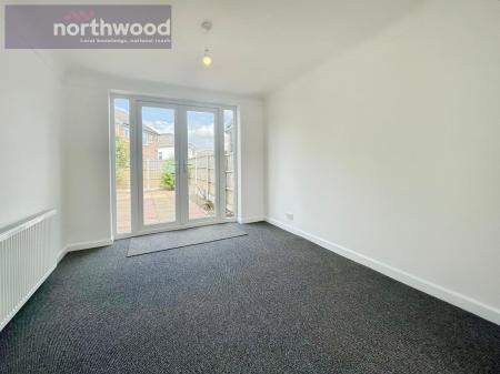 3 bedroom Semi-detached house to let in Pool Lane, Upton, Wirral, CH49
