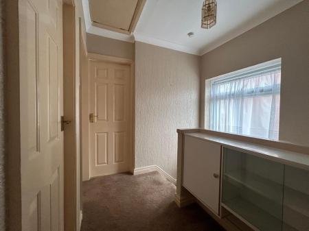 3 bedroom Semi-detached house to let in Kings Drive, Thingwall, Wirral, CH61