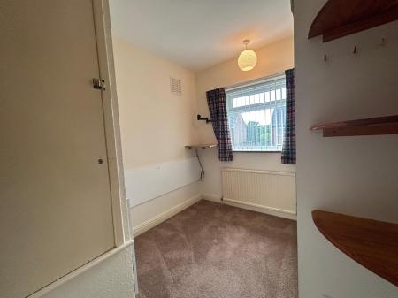 3 bedroom Semi-detached house to let in Kings Drive, Thingwall, Wirral, CH61