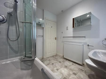 3 bedroom Semi-detached house to let in Kings Drive, Thingwall, Wirral, CH61