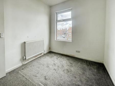 2 bedroom Flat to let in Hoylake Road, Moreton, Wirral, CH46
