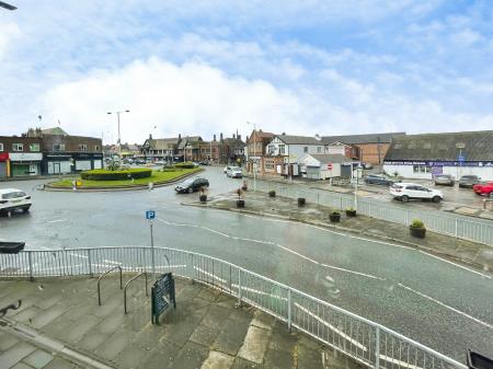 2 bedroom Flat to let in Hoylake Road, Moreton, Wirral, CH46