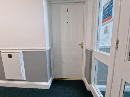 2 bedroom Flat to let in Rossmore Road West, Ellesmere Port, CH66