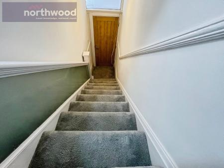 2 bedroom Maisonette to let in Thornton Road, Wallasey, Wirral, CH45