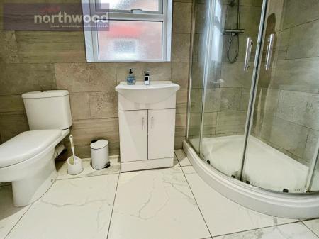 2 bedroom Maisonette to let in Thornton Road, Wallasey, Wirral, CH45