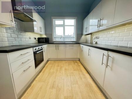 2 bedroom Maisonette to let in Thornton Road, Wallasey, Wirral, CH45