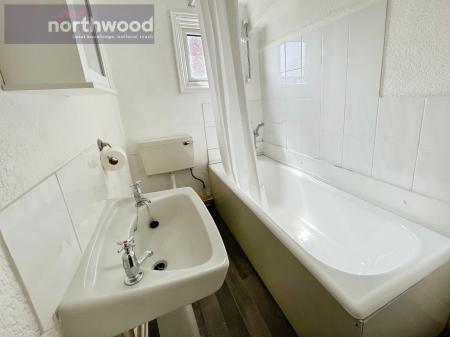 1 bedroom Flat to let in Seabank Road, Wallasey, Wirral, CH45