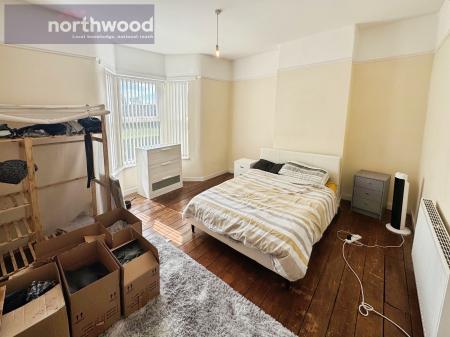 2 bedroom Terraced House to let in Hinderton Road, Neston, Wirral, CH64