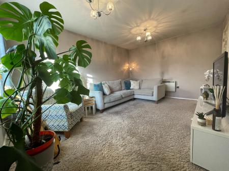 2 bedroom Flat to let in New Heyes, Neston, Wirral, CH64