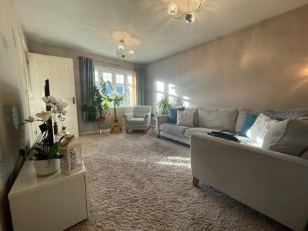 2 bedroom Flat to let in New Heyes, Neston, Wirral, CH64
