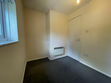 1 bedroom Flat to let in The Dell, Rock Ferry, Wirral, CH42