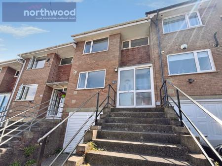 3 bedroom Town house to let in Radnor Drive, Wallasey, Wirral, CH45