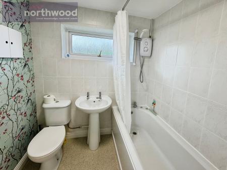 3 bedroom Semi-detached house to let in Wallingford Road, Upton, Wirral, CH49