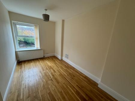 2 bedroom Flat to let in Barnard Road, Birkenhead, Wirral, CH43