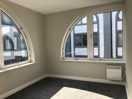2 bedroom Flat to let in Canning Street, Birkenhead, Wirral, CH41
