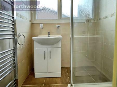 3 bedroom Semi-detached house to let in Birch Close, Oxton, Wirral, CH43
