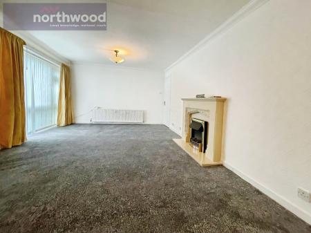 3 bedroom Semi-detached house to let in Birch Close, Oxton, Wirral, CH43