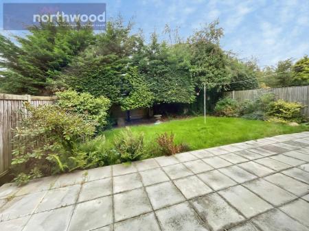 3 bedroom Semi-detached house to let in Birch Close, Oxton, Wirral, CH43