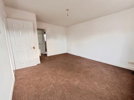 1 bedroom Flat to let in St Peters Mews, Rock Ferry, Wirral, CH42