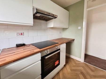 1 bedroom Flat to let in St Peters Mews, Rock Ferry, Wirral, CH42