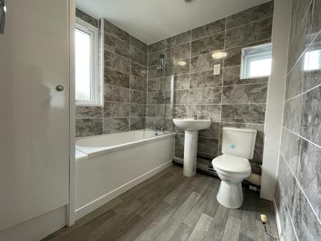 3 bedroom Semi-detached house to let in Allans Meadow, Neston, Wirral, CH64