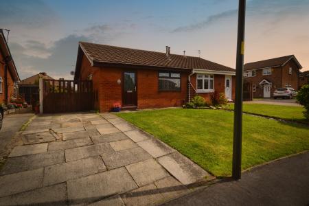 2 bedroom Bungalow for sale in Cottesmore Way, Golborne, WA3