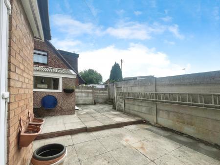 4 bedroom Detached house for sale in Highfield Grange Avenue, Wigan, WN3