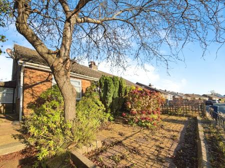 2 bedroom Semi-detached bungalow for sale in Whitstone Drive, Skelmersdale, WN8