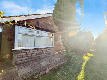 2 bedroom Semi-detached bungalow for sale in Whitstone Drive, Skelmersdale, WN8