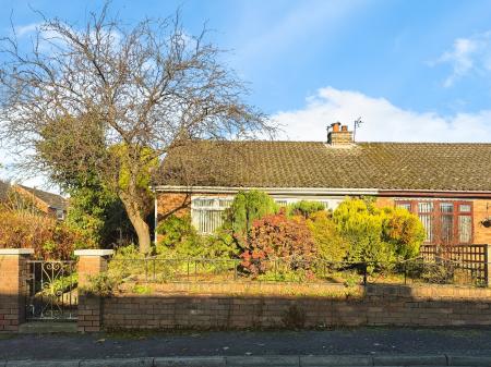 2 bedroom Semi-detached bungalow for sale in Whitstone Drive, Skelmersdale, WN8