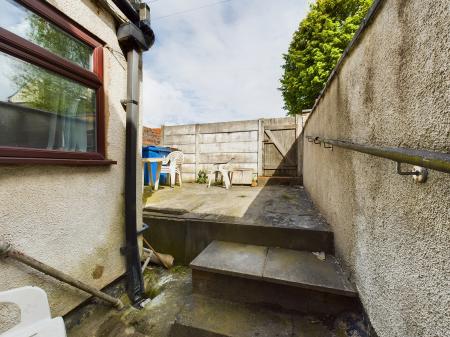 3 bedroom Terraced House for sale in Darlington Street East, Wigan, WN1