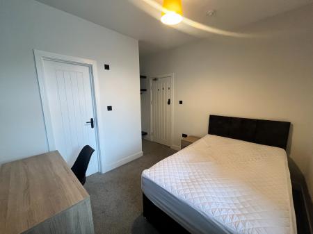 1 bedroom House share to let in Park Road, Springfield, Wigan, WN6