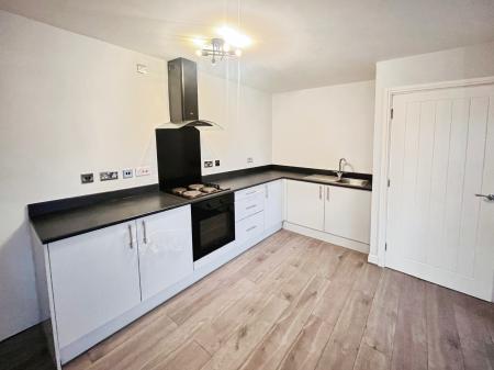 2 bedroom Flat to let in Gas Street, Platt Bridge, Wigan, WN2