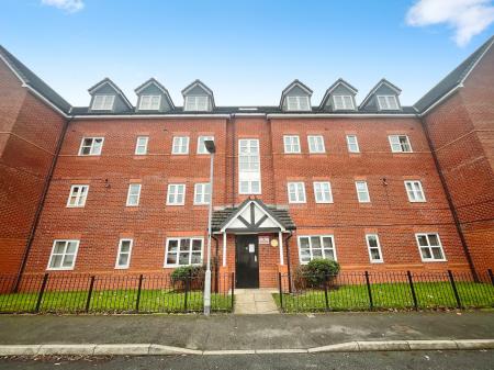 2 bedroom Flat to let in Gas Street, Platt Bridge, Wigan, WN2