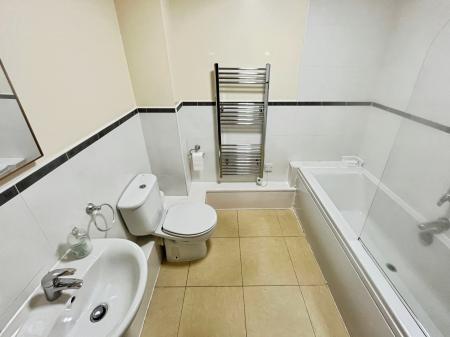 2 bedroom Flat to let in Meadowfields, Hindley Green, Wigan, WN2