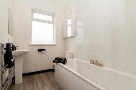 1 bedroom House share to let in Vine Street, Whelley, Wigan, WN1