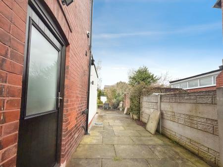 3 bedroom Semi-detached house for sale in Green Hayes Avenue, Wigan, WN1
