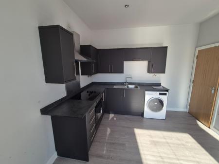 3 bedroom Flat to let in Swinley Road, Wigan, WN1