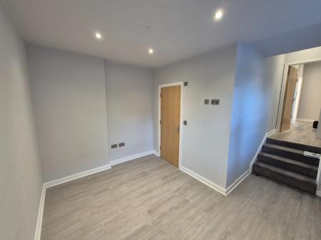 3 bedroom Flat to let in Swinley Road, Wigan, WN1