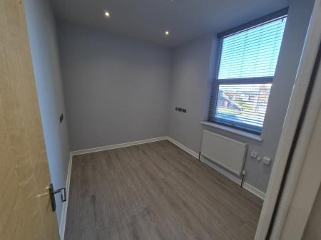 3 bedroom Flat to let in Swinley Road, Wigan, WN1