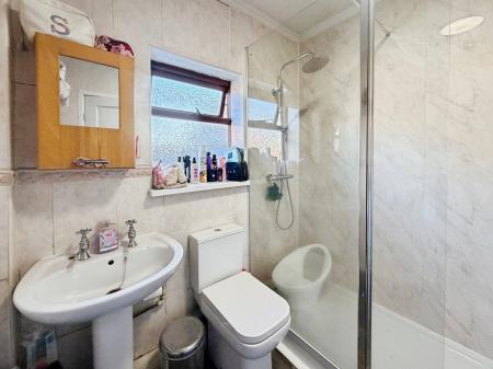 3 bedroom Terraced House for sale in Warrington Road, Ince, Wigan, WN3