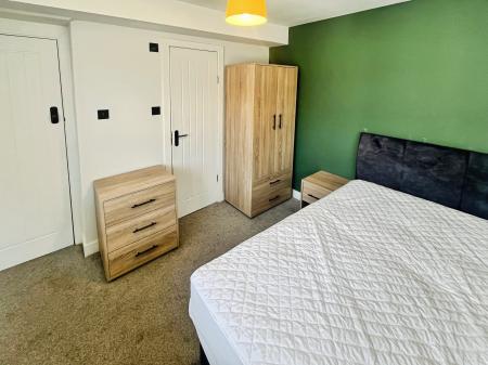 1 bedroom House share to let in Park Road, Springfield, Wigan, WN6