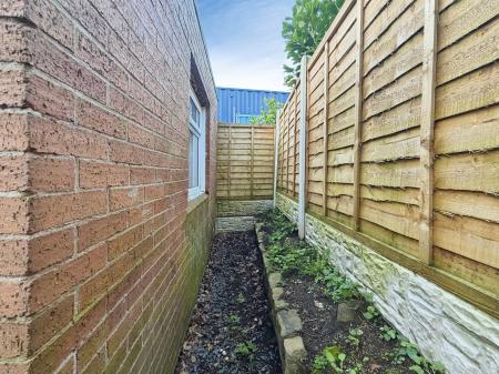 3 bedroom Terraced House for sale in Warrington Road, Wigan, WN1