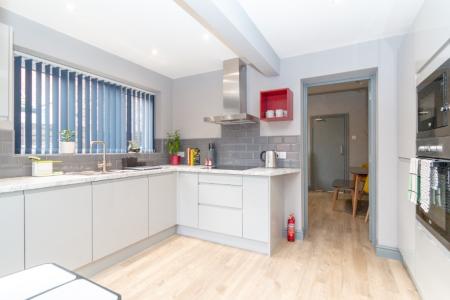 1 bedroom House share to let in Ashland Avenue, Wigan, WN1