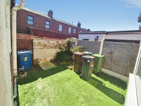 3 bedroom End of terrace house to let in Gordon Street, Ince, Wigan, WN1