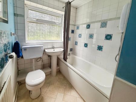 2 bedroom Bungalow for sale in Woodnook Road, Appley Bridge, Wigan, WN6