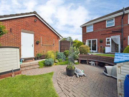 4 bedroom Detached house for sale in Browmere, Wigan, WN6