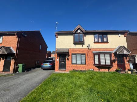 2 bedroom Semi-detached house for sale in Pennell Drive, Worsley Mesnes, Wigan, WN3