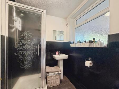 2 bedroom Maisonette for sale in St. Davids Crescent, Aspull, Wigan, WN2